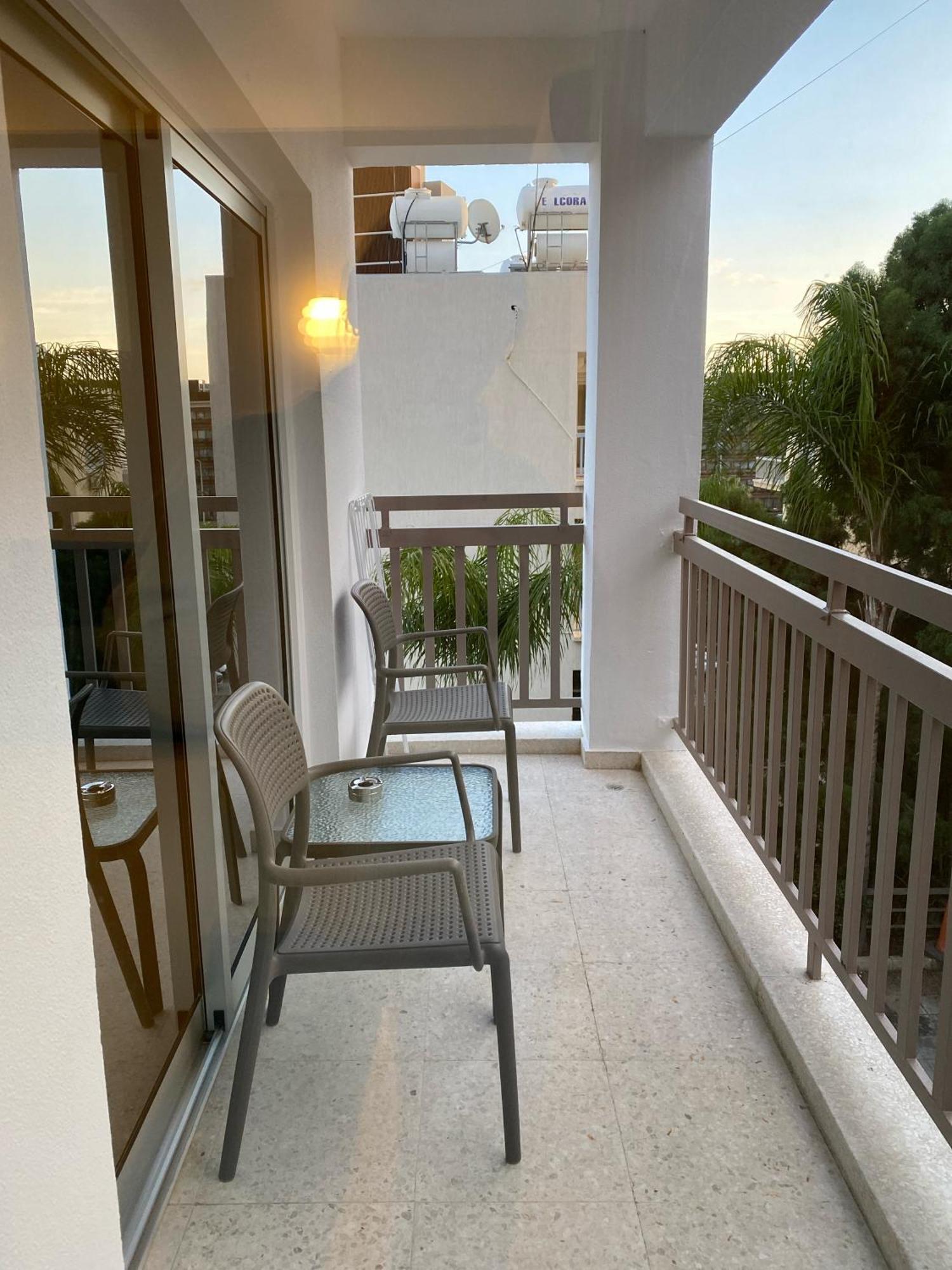 T&L Apartments Agiaos Tychonas Limassol Bagian luar foto